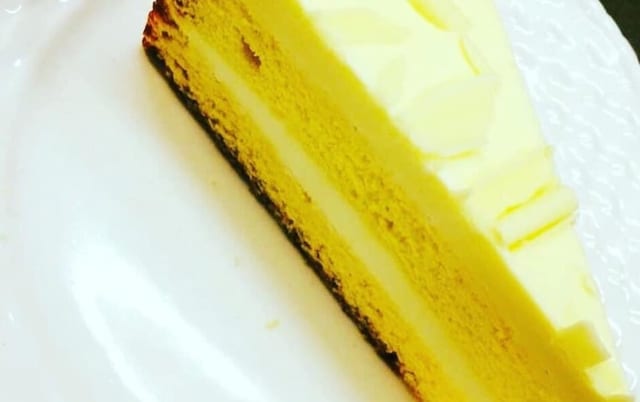 Limoncello Mascarpone Cake.