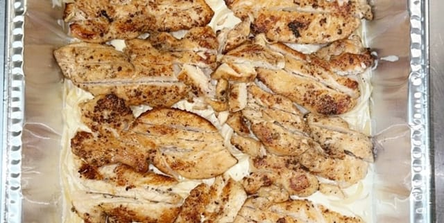 Chicken Alfredo Catering (Half Pan 12'' X 10'' (Serves 5 People)).
