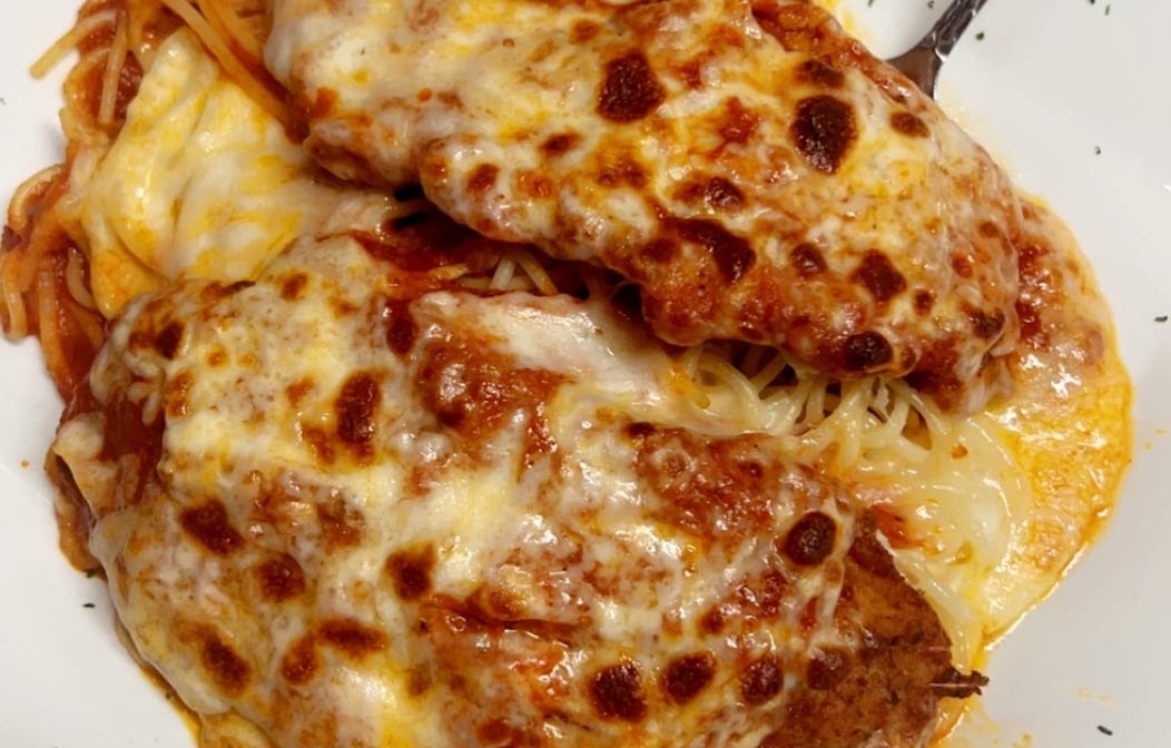 Chicken Parmigiana Catering (Half Pan 12'' X 10'' (Serves 5 People)).
